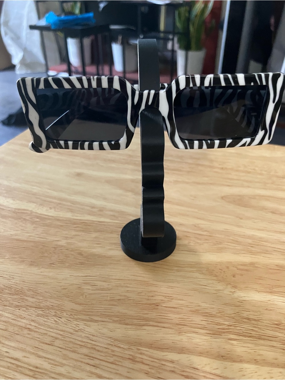 Zebra Stripe Rectangle Sunglasses - Black & White